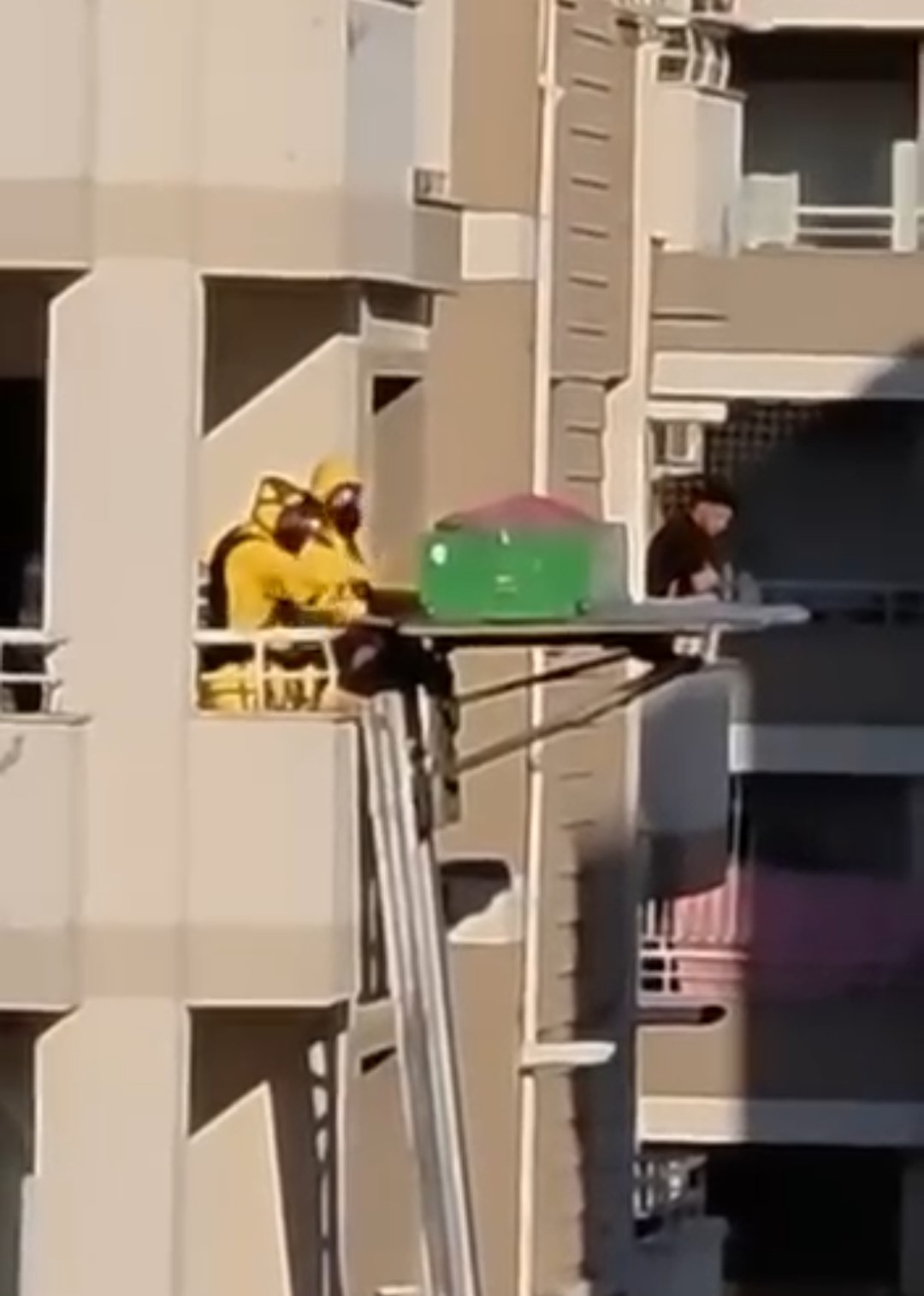 Kötü Koku Ihbarı Korkunç Gerçeği Ortaya Çıkardı! Yaşlı Adam Evinde Ölü Bulundu (3)