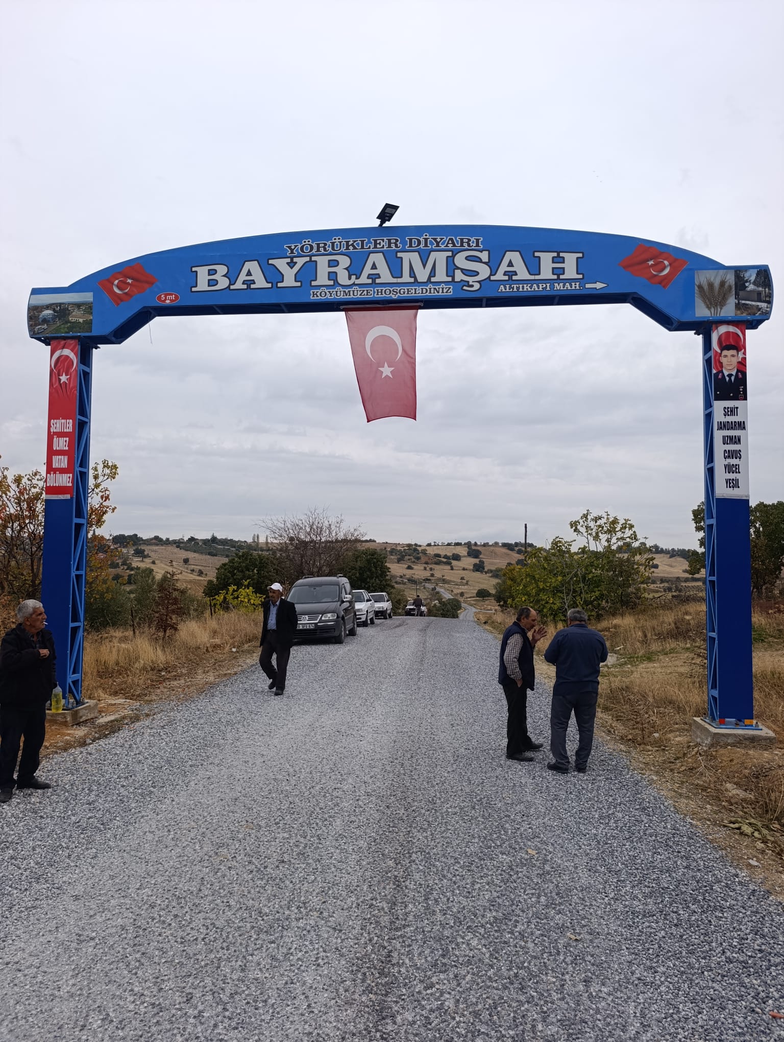 Kulada Duygulandiran Vefa Sehit Yucel Yesilin Anisi Yasatiliyor (2)