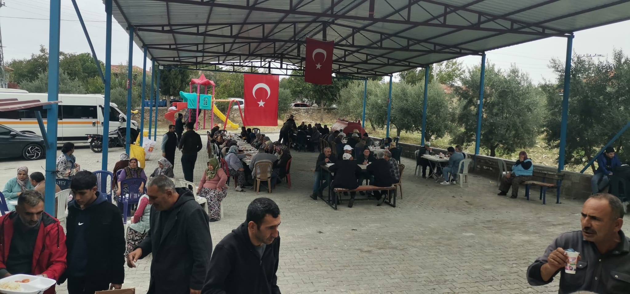 Kulada Duygulandiran Vefa Sehit Yucel Yesilin Anisi Yasatiliyor (5)