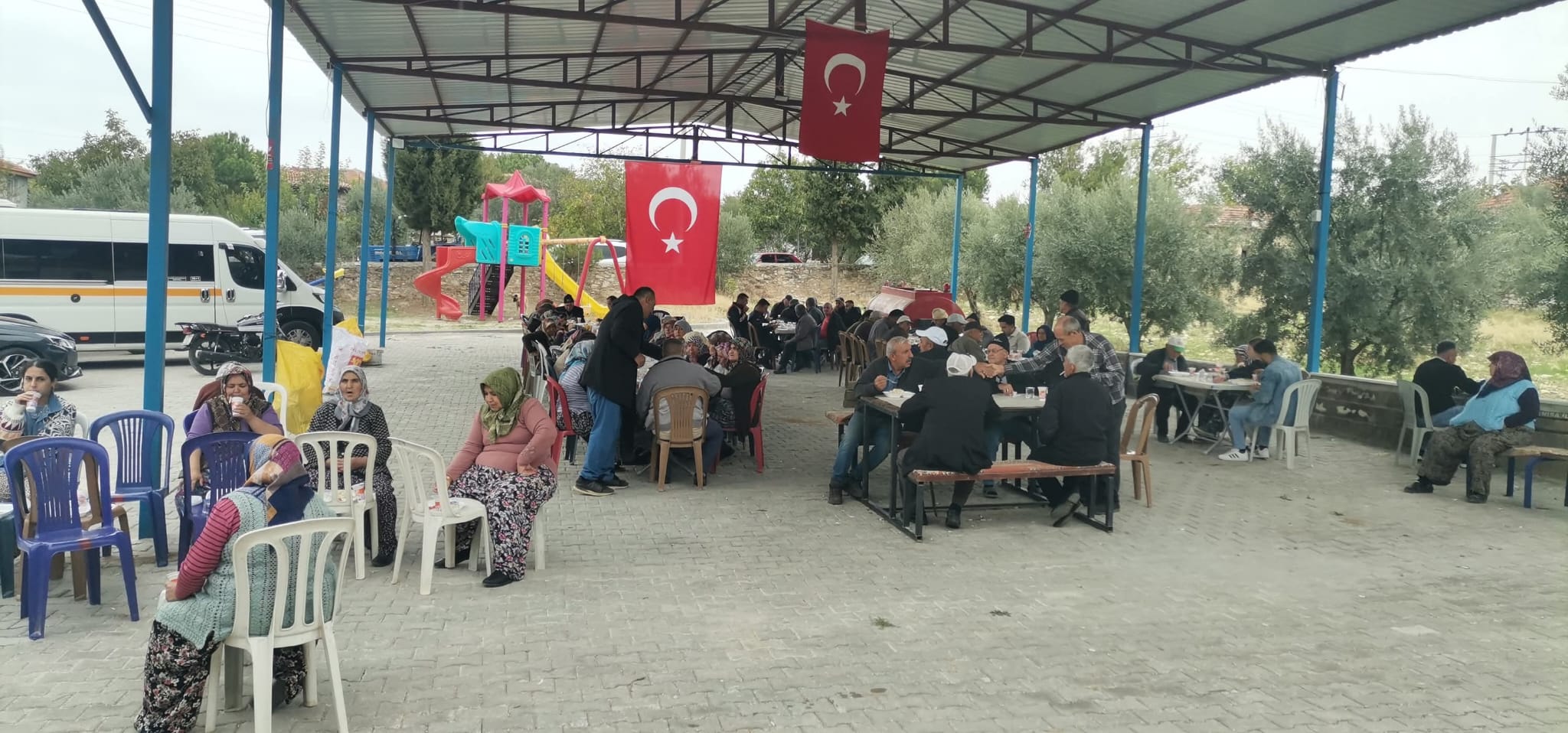 Kulada Duygulandiran Vefa Sehit Yucel Yesilin Anisi Yasatiliyor (6)