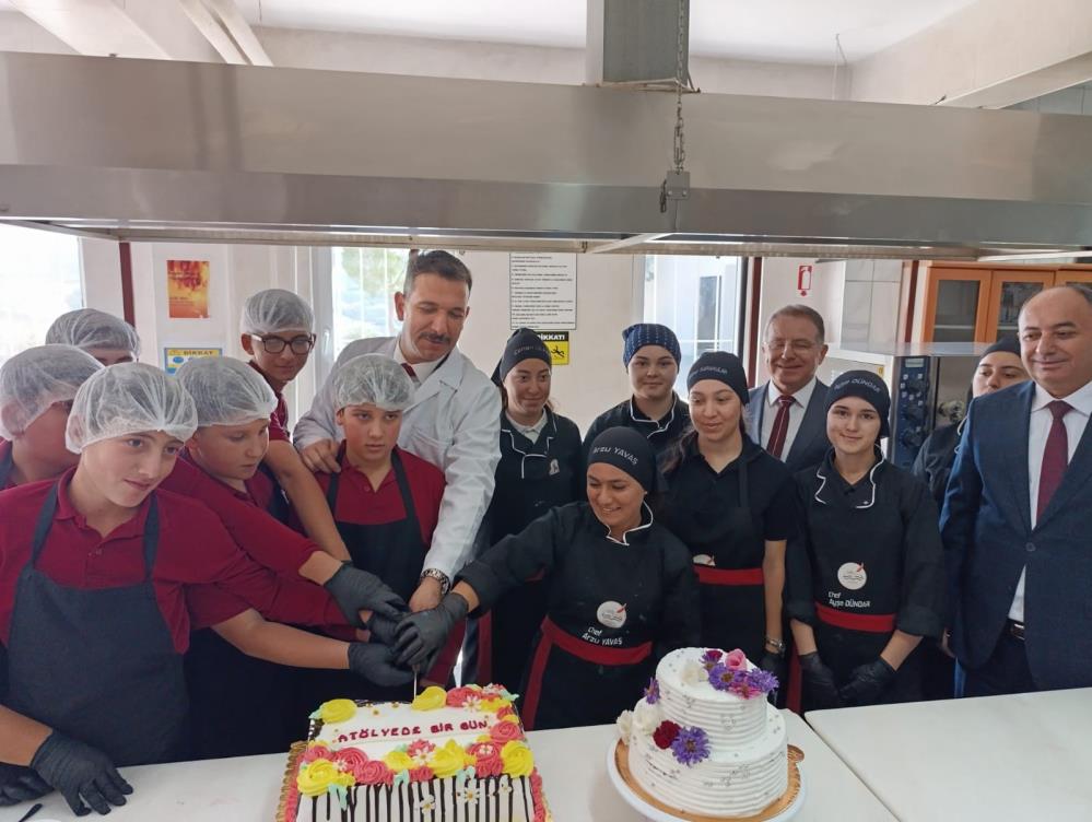 Manisada Atolyede 1 Gun Projesi Gordeste Basladi (3)