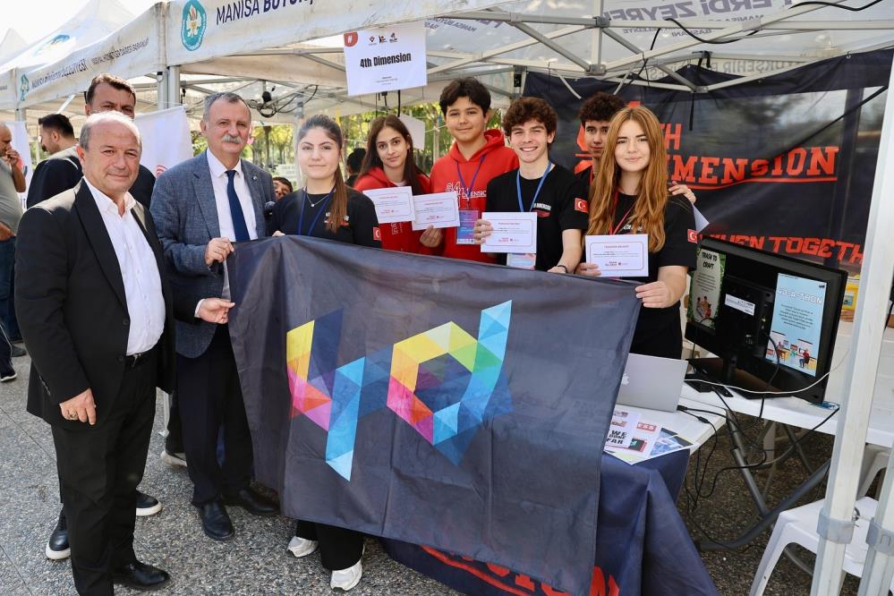 Manisada Bilim Senliginde 30 Bin Ogrenci Bilimi Kesfetti (1)