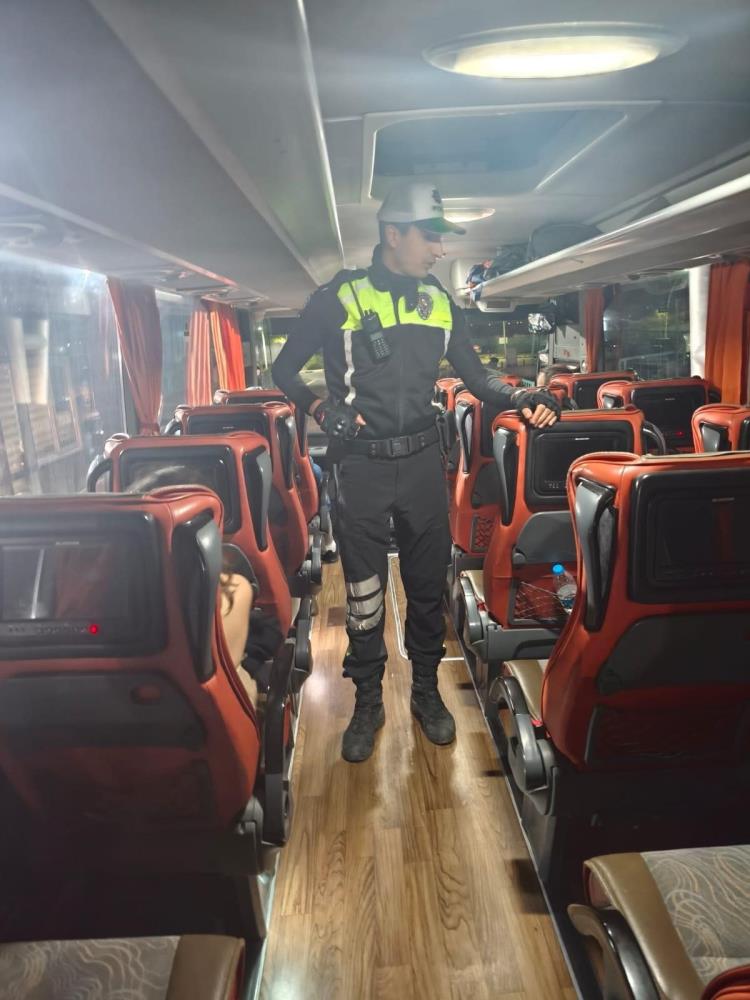 Manisada Sehirlerarasi Otobuslerde Emniyet Kemeri Denetimi (2)