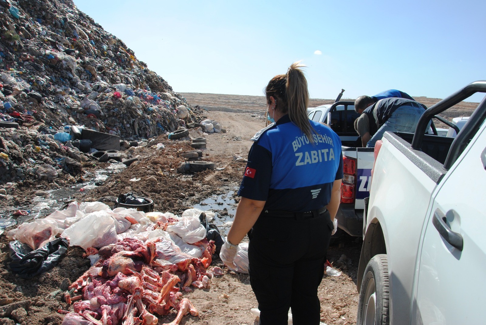 Mide Bulandıran Görüntüler! 1 Ton Bozuk Et Lokantalara Dağıtılacaktı (4)