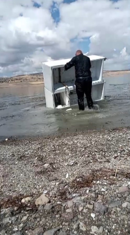 Mucit Ustadan Sıra Dışı Buluş Buzdolabından Motorlu Kayık! (5)