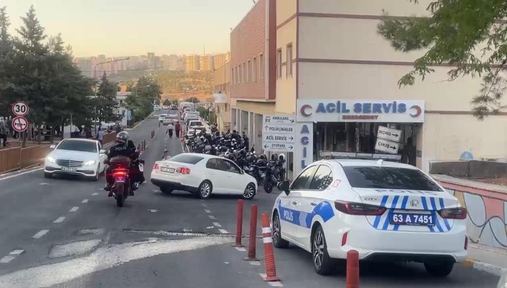 Okulda Degil Savas Alaninda Gibi Veli Ogretmeni Sopayla Hastanelik Etti (2)