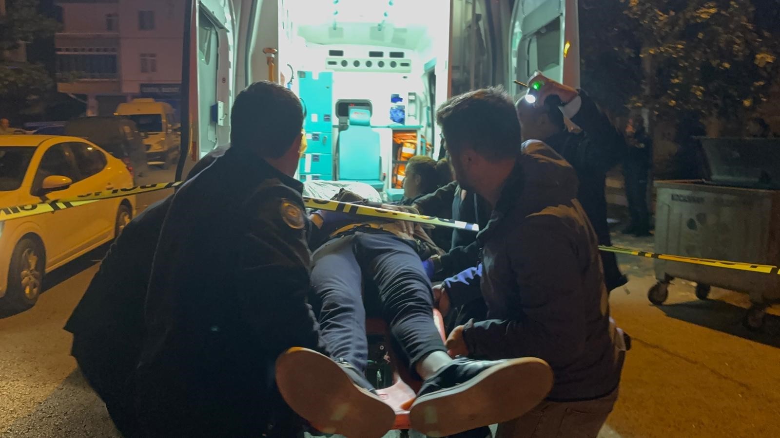 Otomatik Tüfekle Kanlı Saldırı! Evinin Önünde Vurulan Adam Hayatını Kaybetti (8)