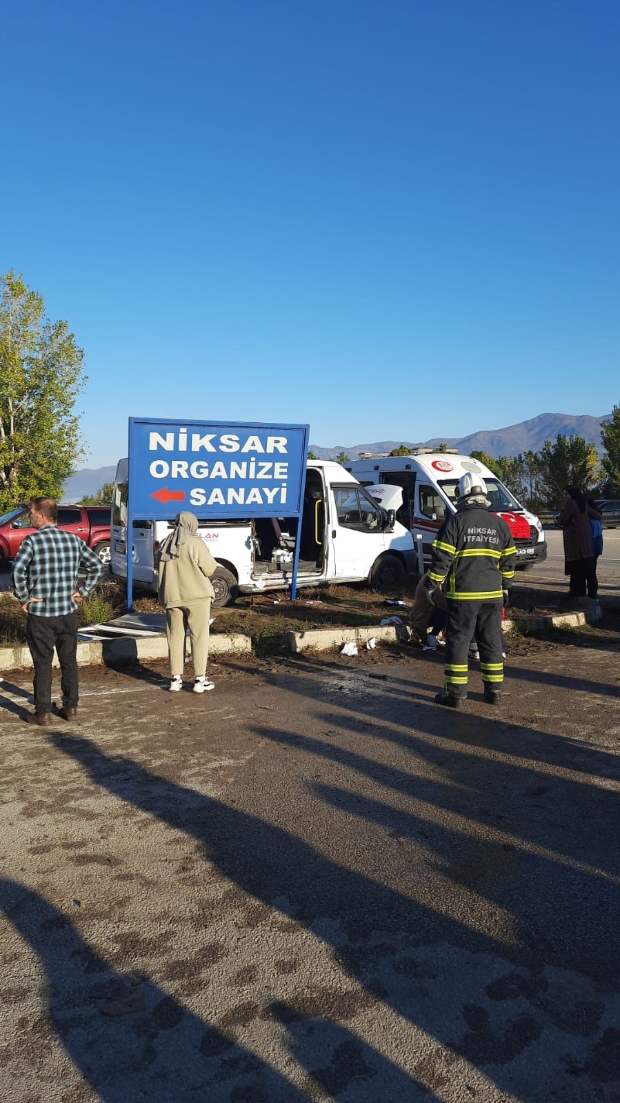 Sabah Trafiğinde Korkutan Kaza Osb Girişinde Işçi Servisleri Çarpıştı, 10 Yaralı (3)