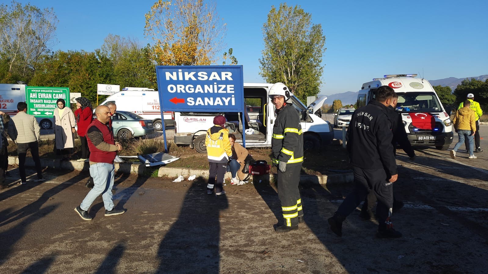 Sabah Trafiğinde Korkutan Kaza Osb Girişinde Işçi Servisleri Çarpıştı, 10 Yaralı (4)