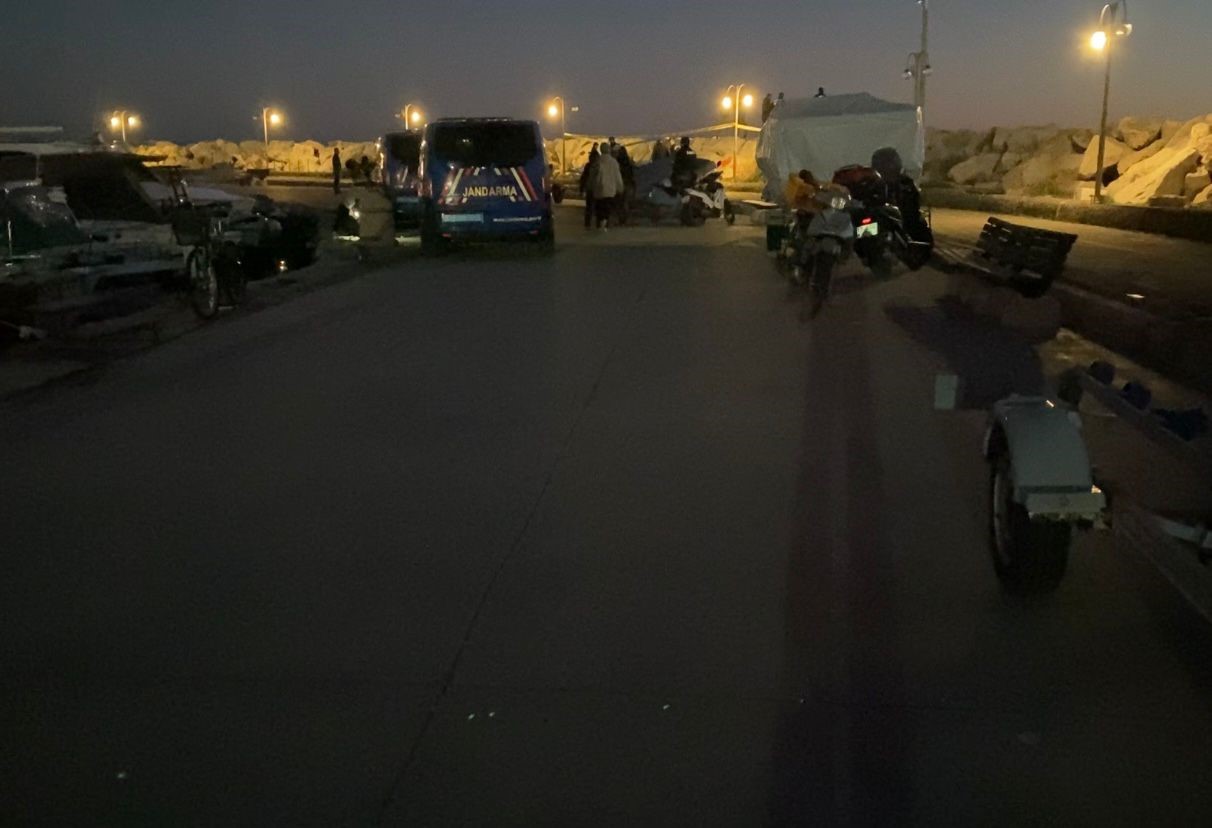 Sabah Yürüyüşü Faciaya Tanıklık Etti Kayalıklarda Bir Vatandaş Ölü Bulundu (2)