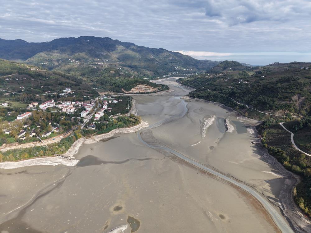Sakli Cennet Suat Ugurlu Baraji Dip Seviyeye Dustu Verimli Toprak Beklentisi Bosa Cikt (2)