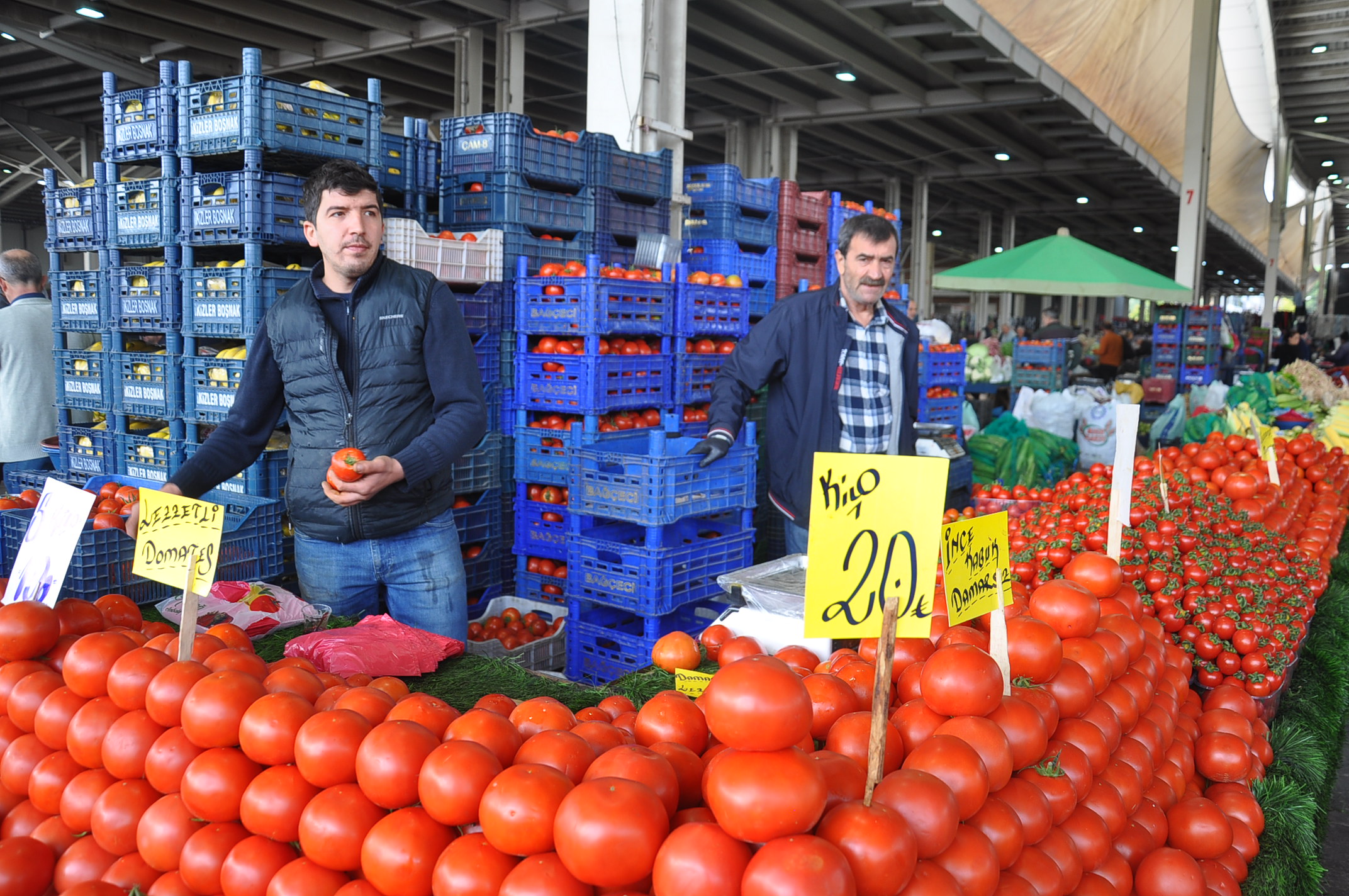 Sali̇hli̇ Çarşamba Pazari (17)