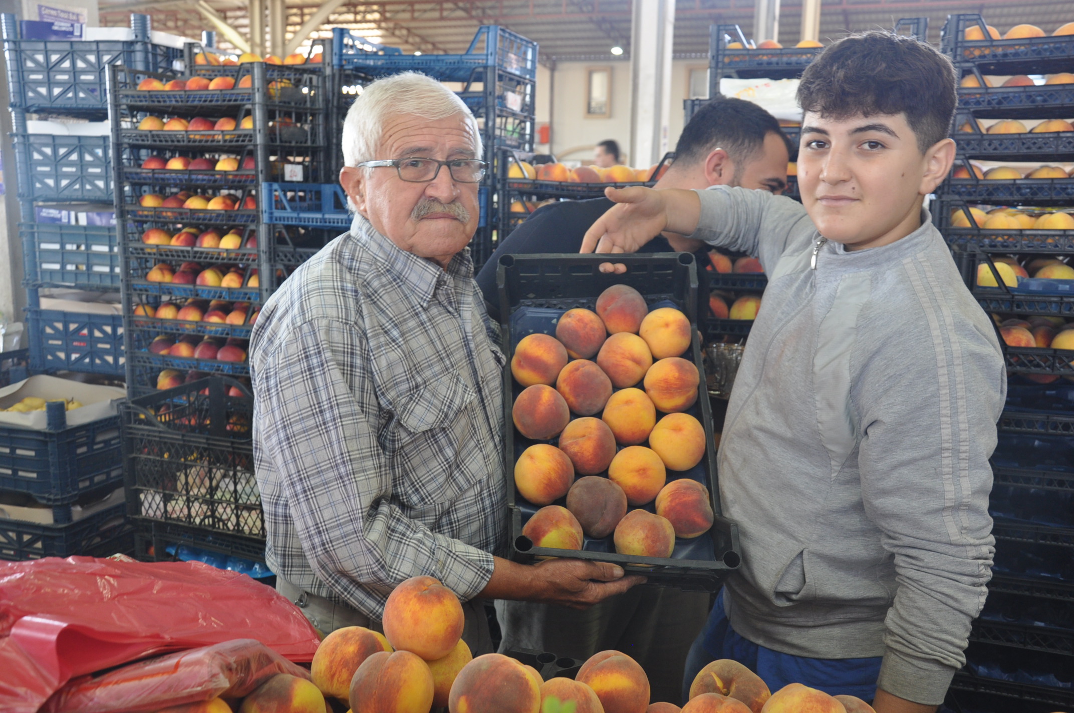 Salihli Icin Pazardaki Guncel Fiyatlar 1 Ekim Carsamba Yaz Urunleri Azaliyor Fiyatlari (16)