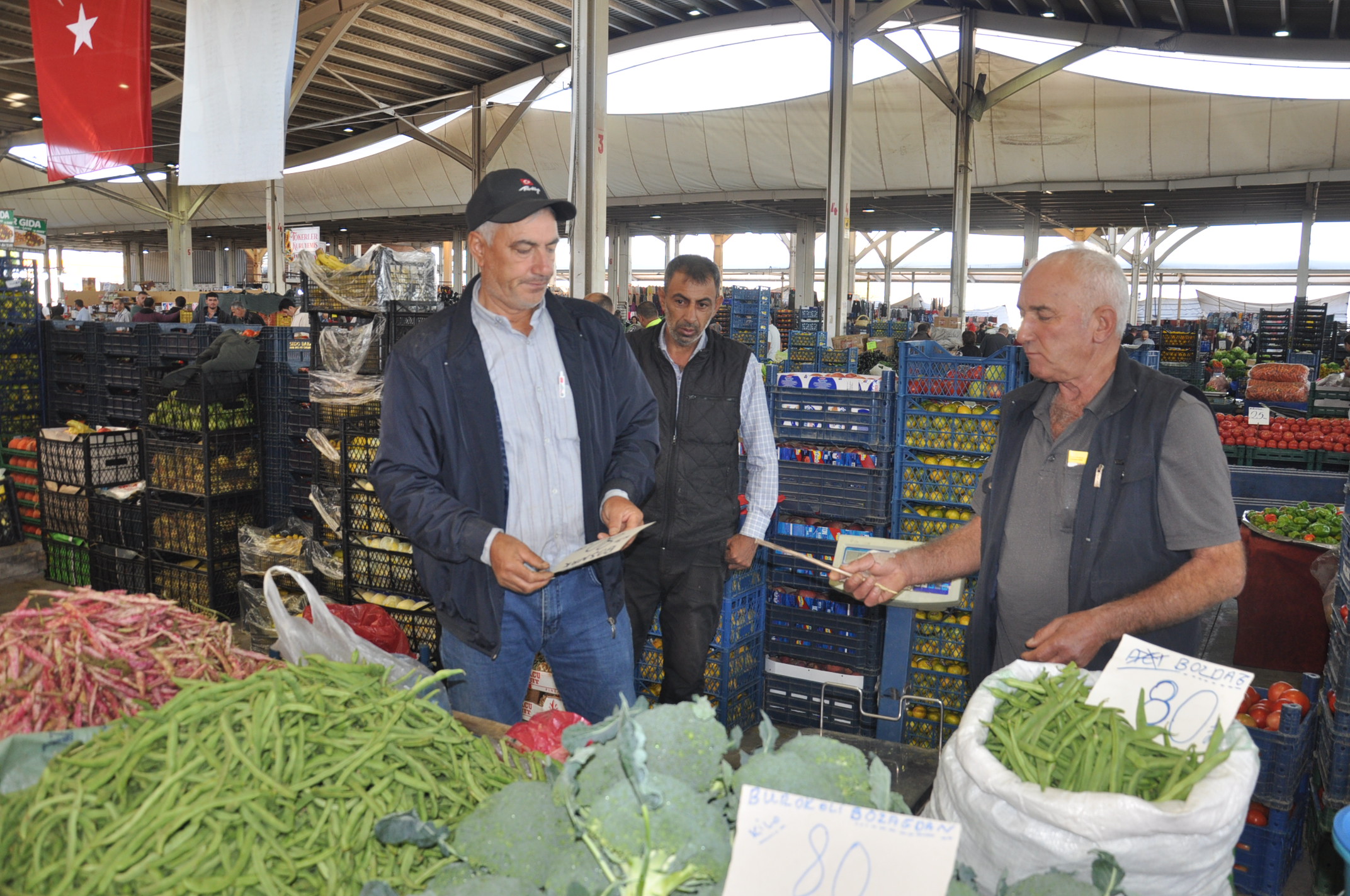 Salihli Icin Pazardaki Guncel Fiyatlar 1 Ekim Carsamba Yaz Urunleri Azaliyor Fiyatlari (8)