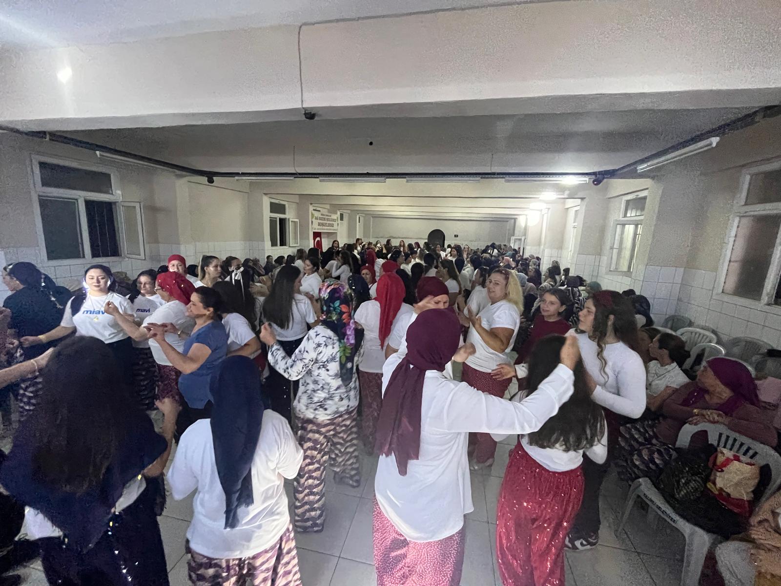 Salihli Koseali Mahallesinde Bagbozumu Senligi (17)