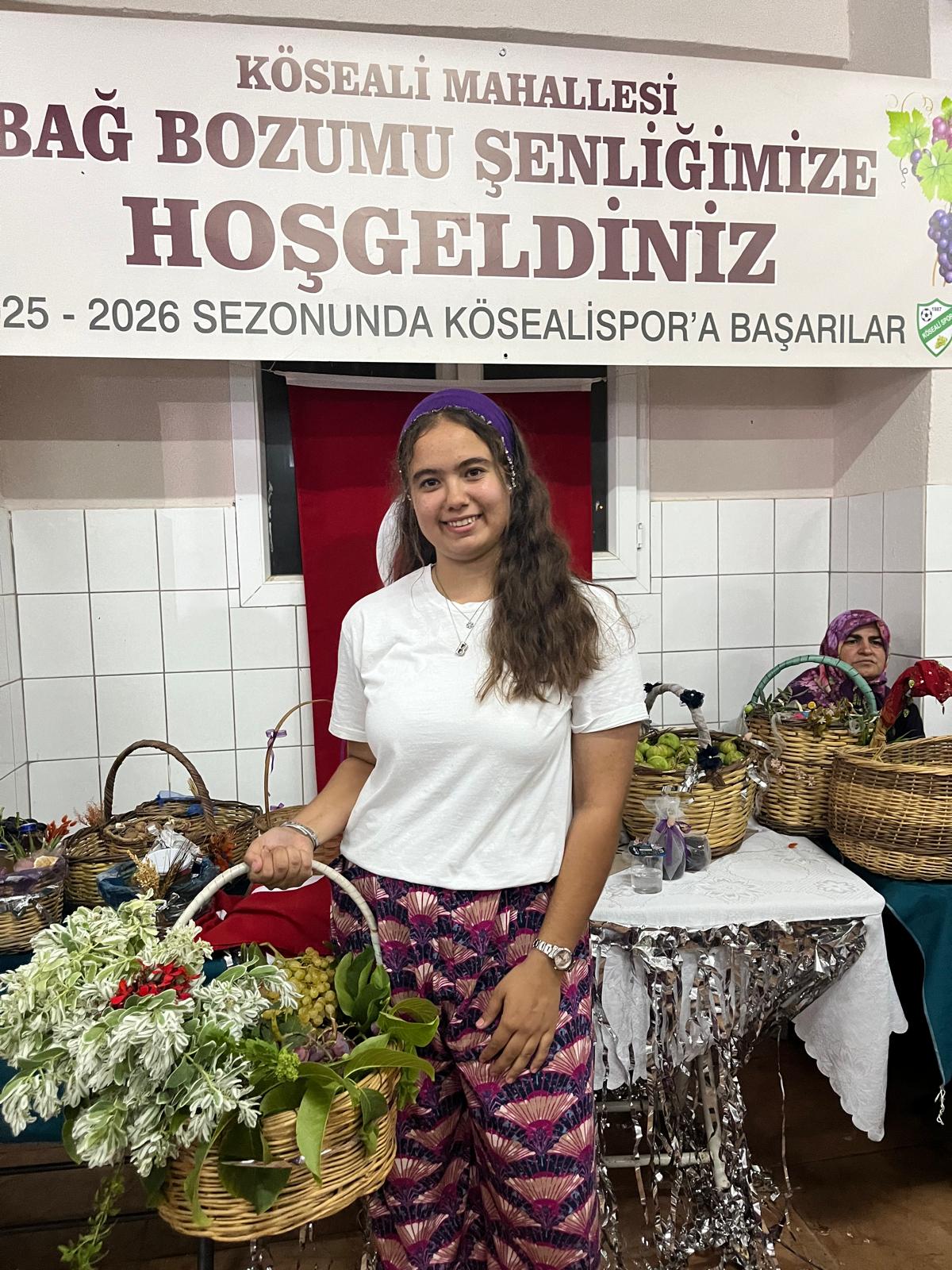 Salihli Koseali Mahallesinde Bagbozumu Senligi (6)