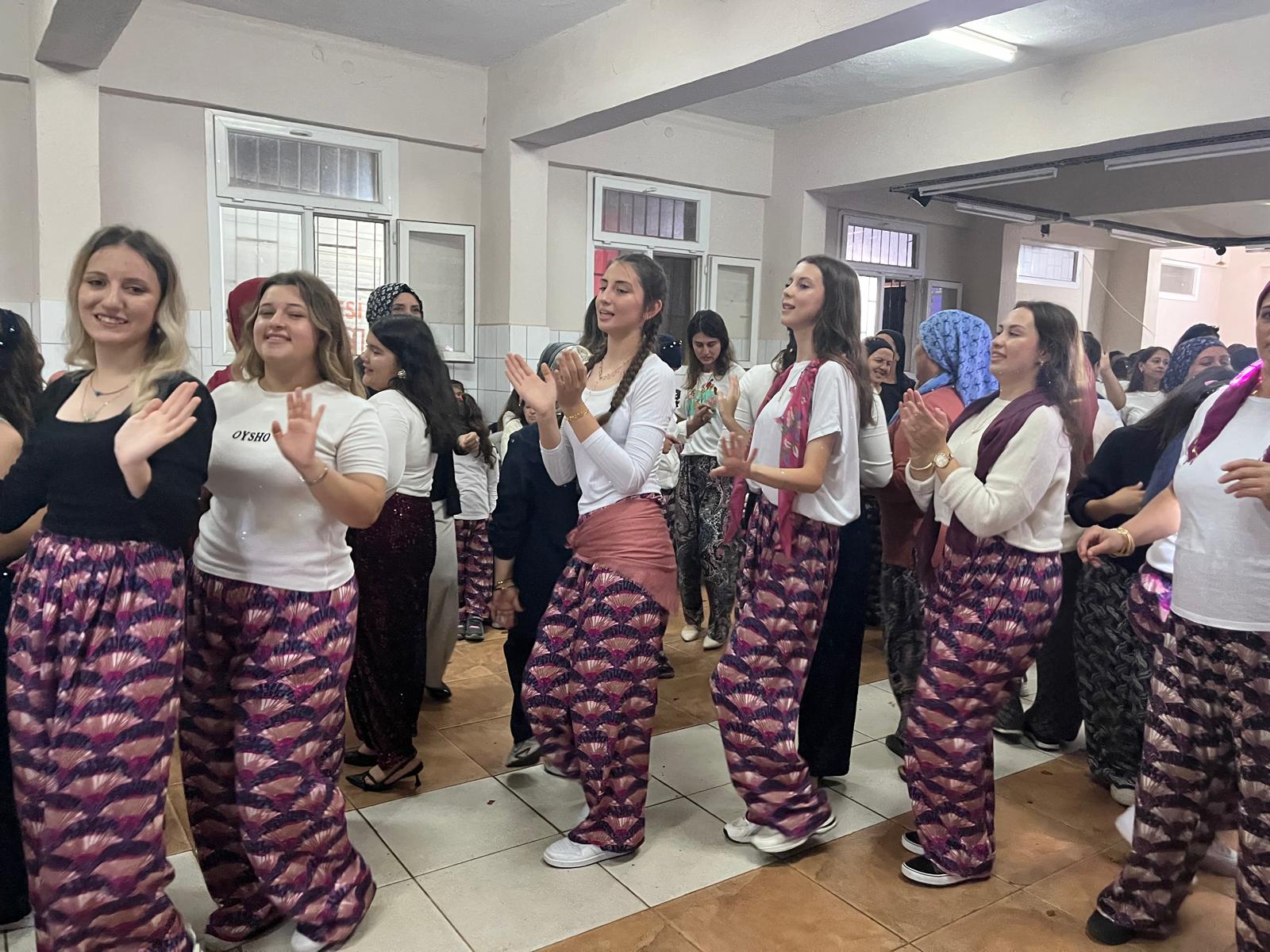 Salihli Koseali Mahallesinde Bagbozumu Senligi (7)