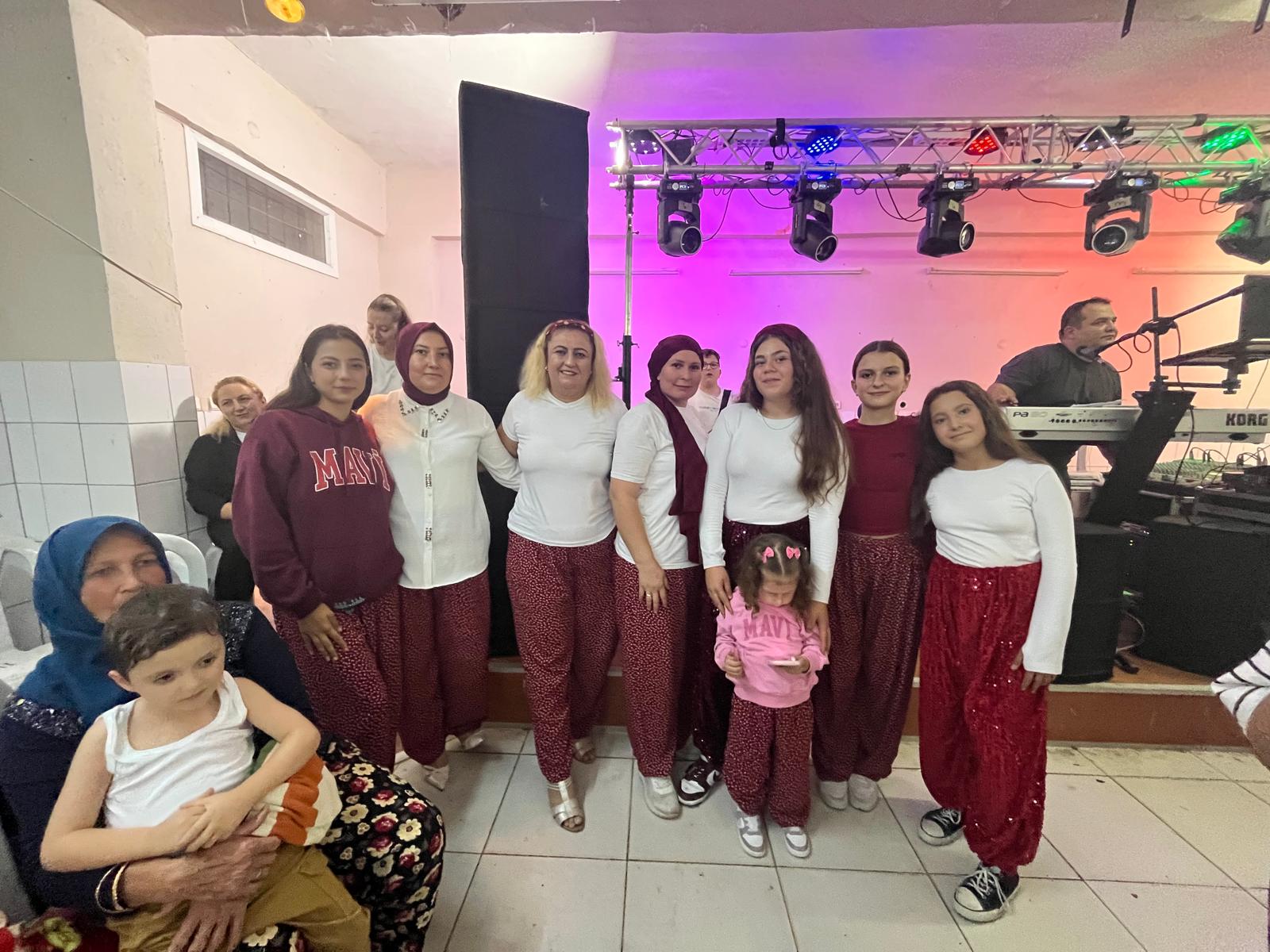 Salihli Koseali Mahallesinde Bagbozumu Senligi (9)