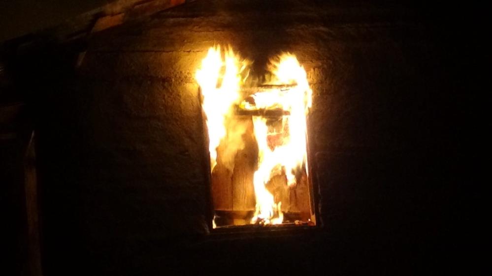 Samanlik Yangininda Alevler Geceyi Aydinlatti Koyluler Seferber Oldu (1)-1