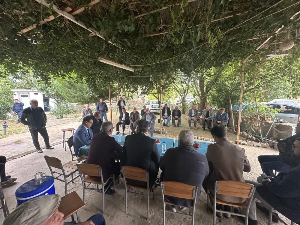 Sarigol Kaymakami Halil Dalaktan Yagmura Ragmen Mahalle Ziyaretleri (1)