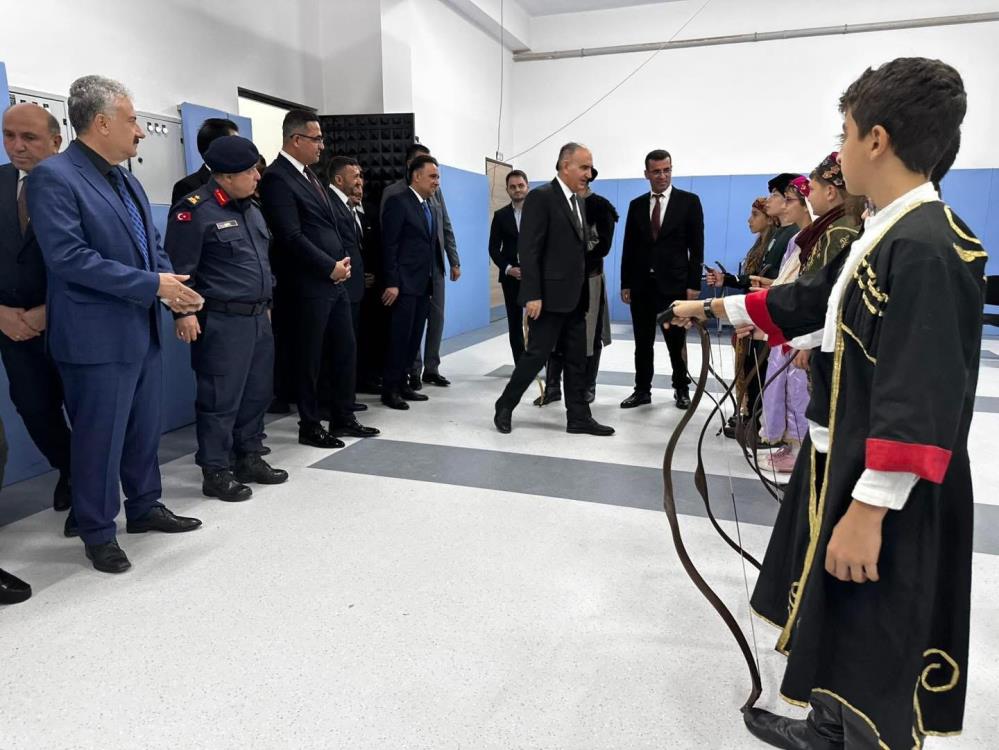 Sarigolde Uc Yeni Okul Hizmete Girdi (5)