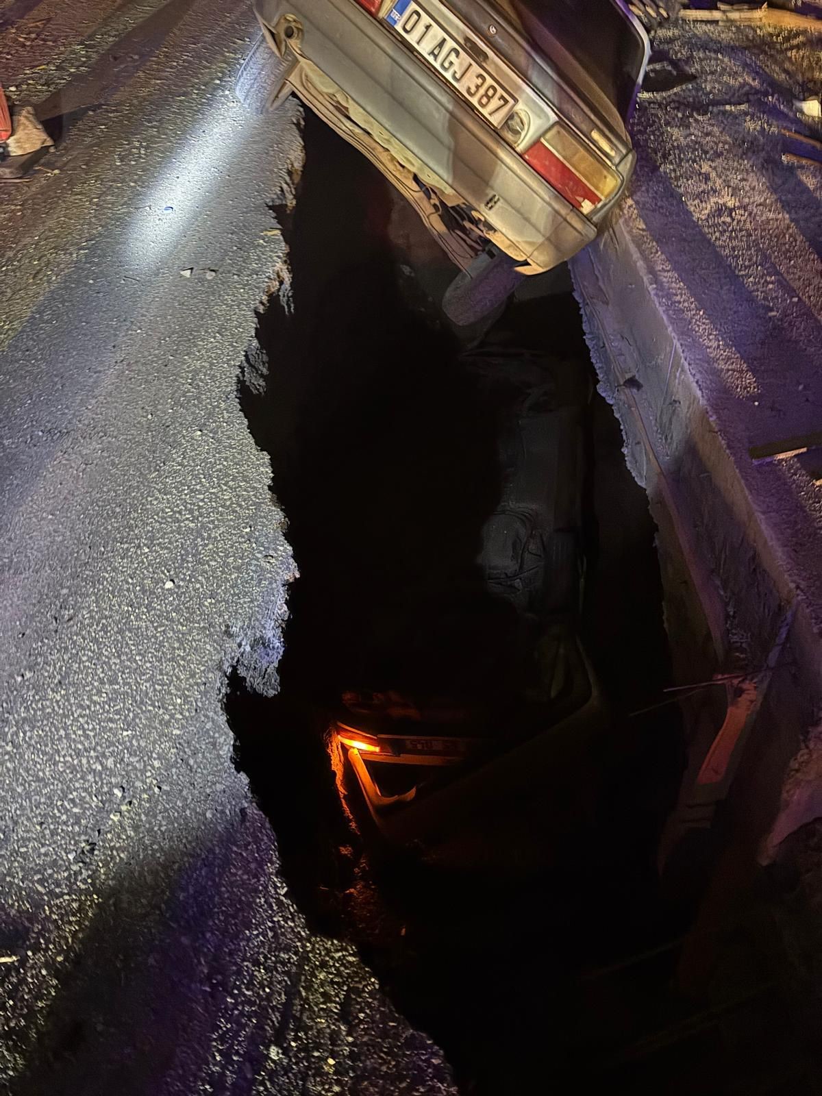 Şaşkınlık Yaratan Kaza İki Araç, 1 Saat Arayla Aynı Çukura Düştü (2)