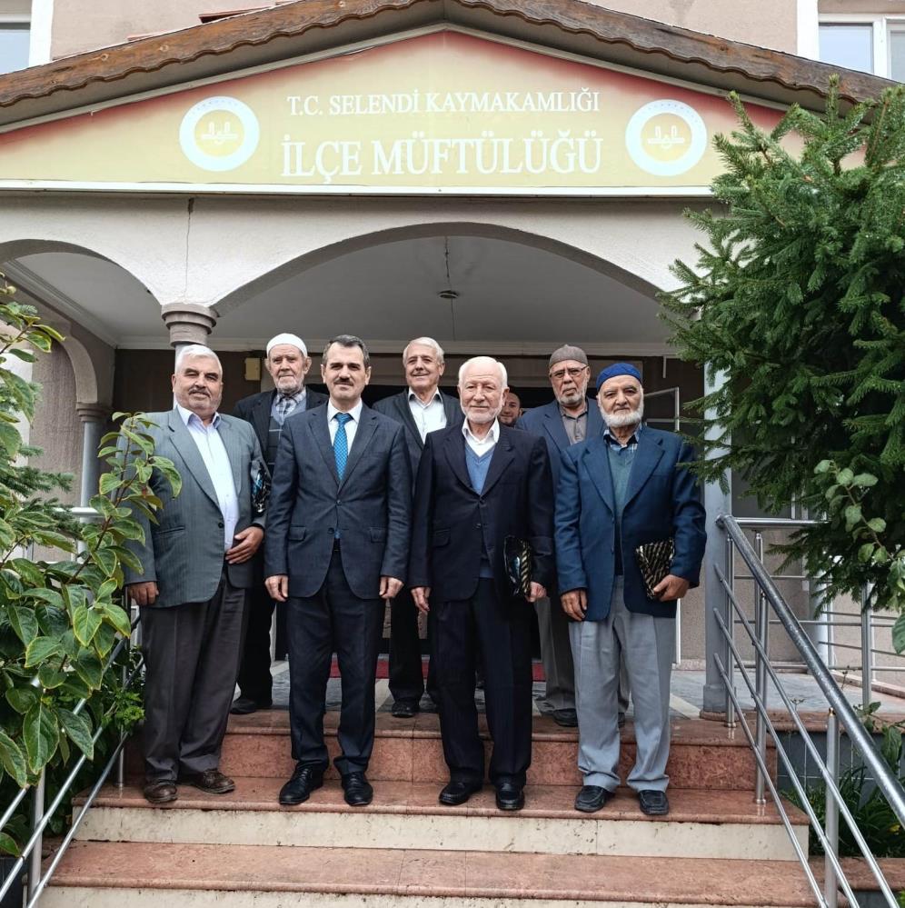 Selendide Emekli Imam Hatipler Camiler Haftasinda Bir Araya Geldi (2)