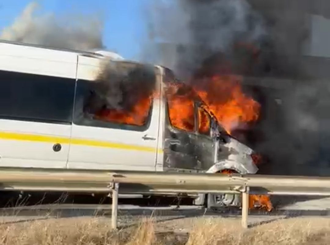 Servis Kazası Kabusa Döndü! Motosiklet Sürücüsü Yanarak Öldü (2)