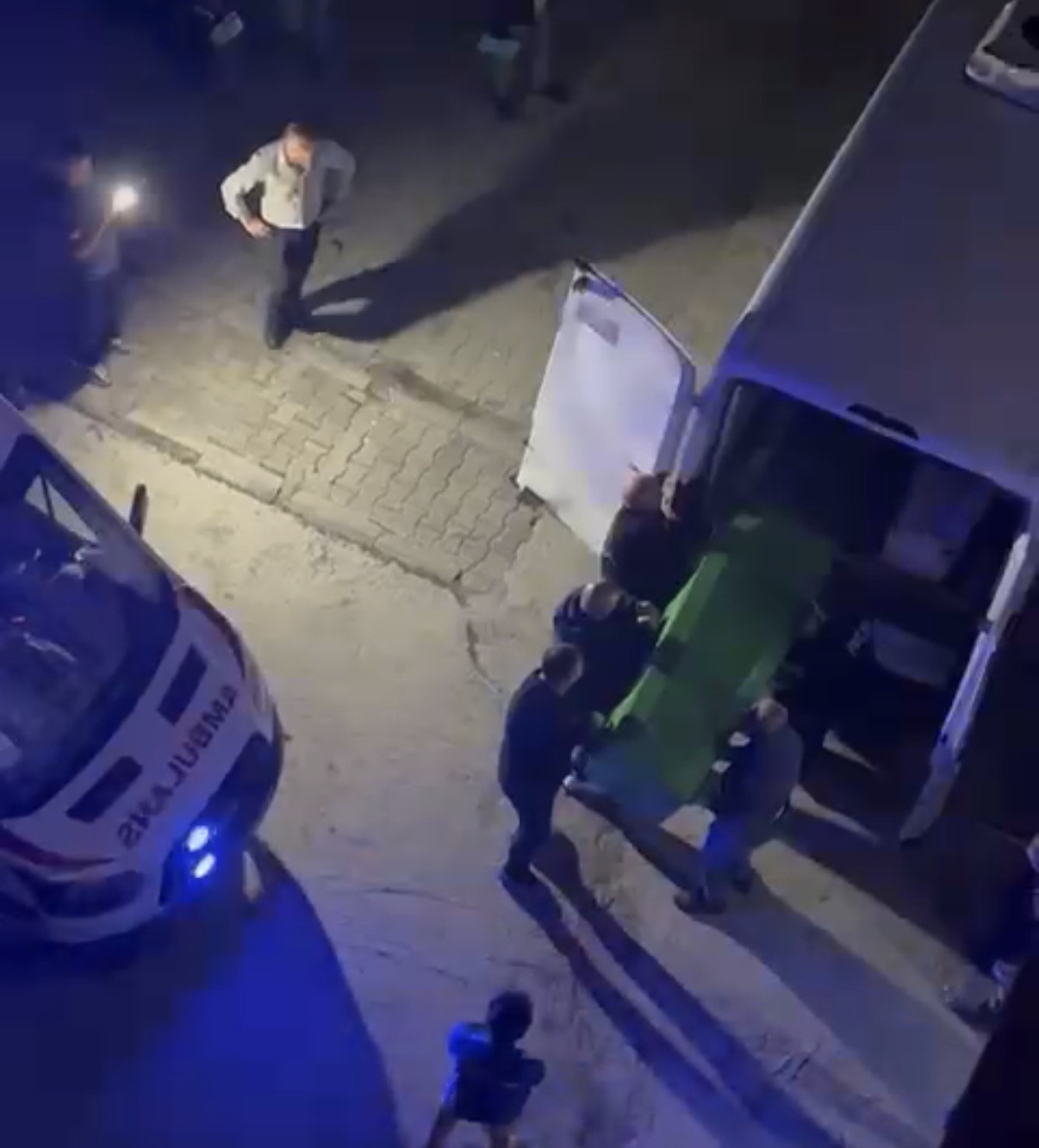 Sessiz Geceyi Silah Sesi Böldü 29 Yaşındaki Genç Başından Vurulmuş Halde Ölü Bulundu (2)