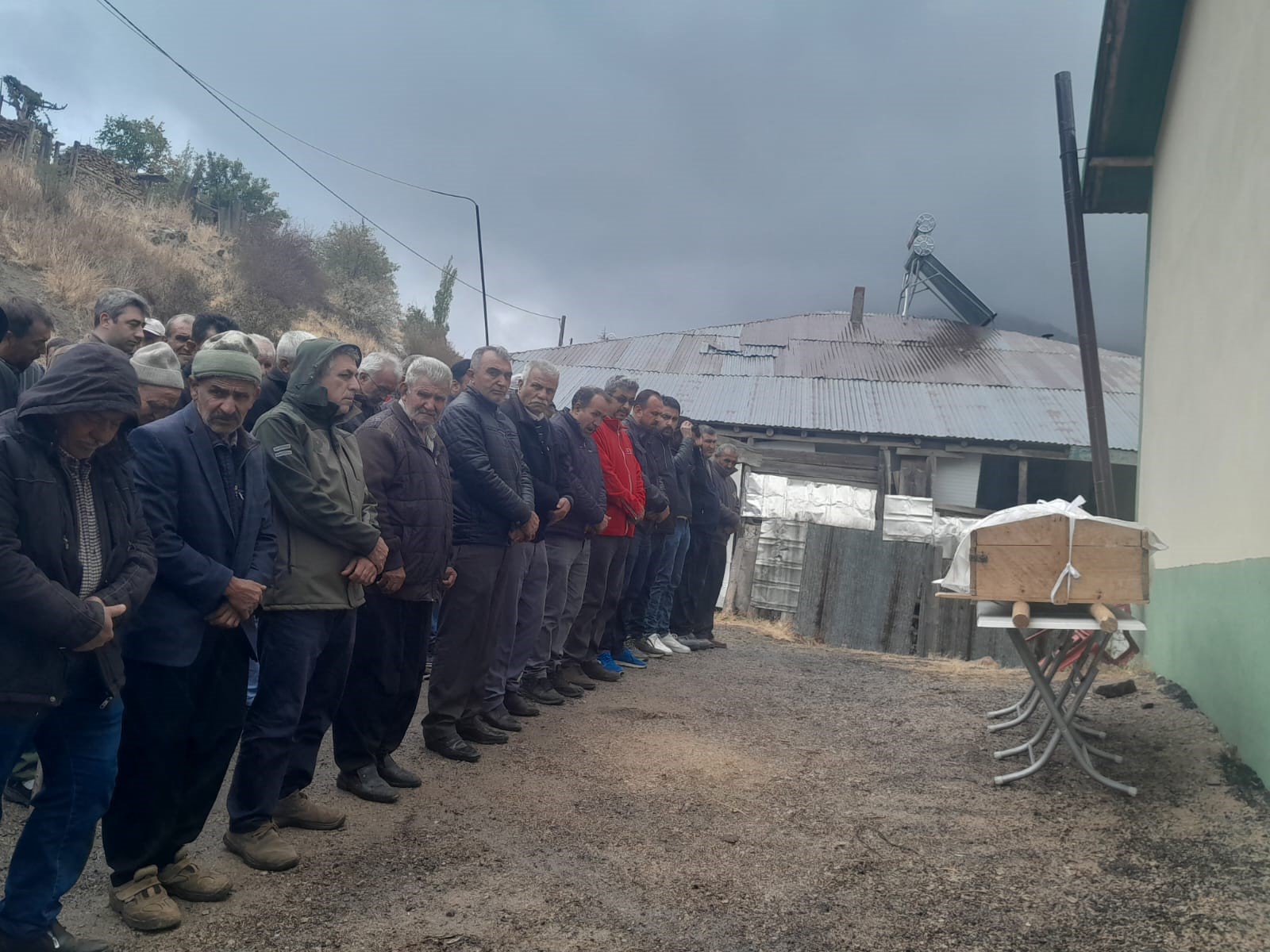 Sobadan Çıkan Yangın Faciaya Dönüştü İki Kardeş Tek Mezarda Buluştu (3)