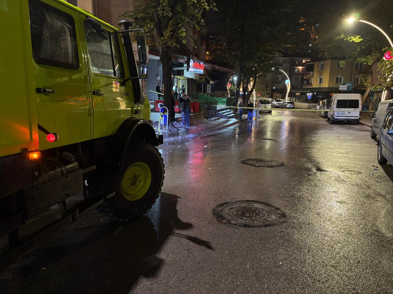 Sokak Ortasında Cinayet Jiletli Şahıs Kurşunla Öldürüldü (3)