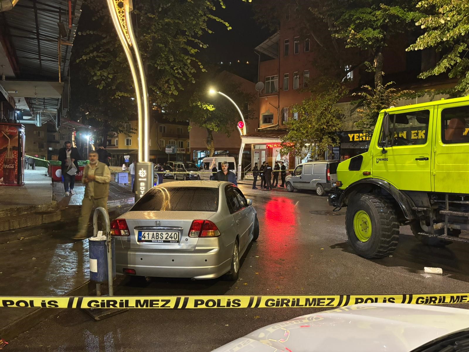 Sokak Ortasında Cinayet Jiletli Şahıs Kurşunla Öldürüldü (4)