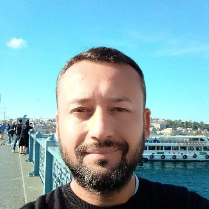 Sokak Ortasında Kan Donduran Cinayet Alkollü Şahıs Husumetlisini Öldürdü (3)