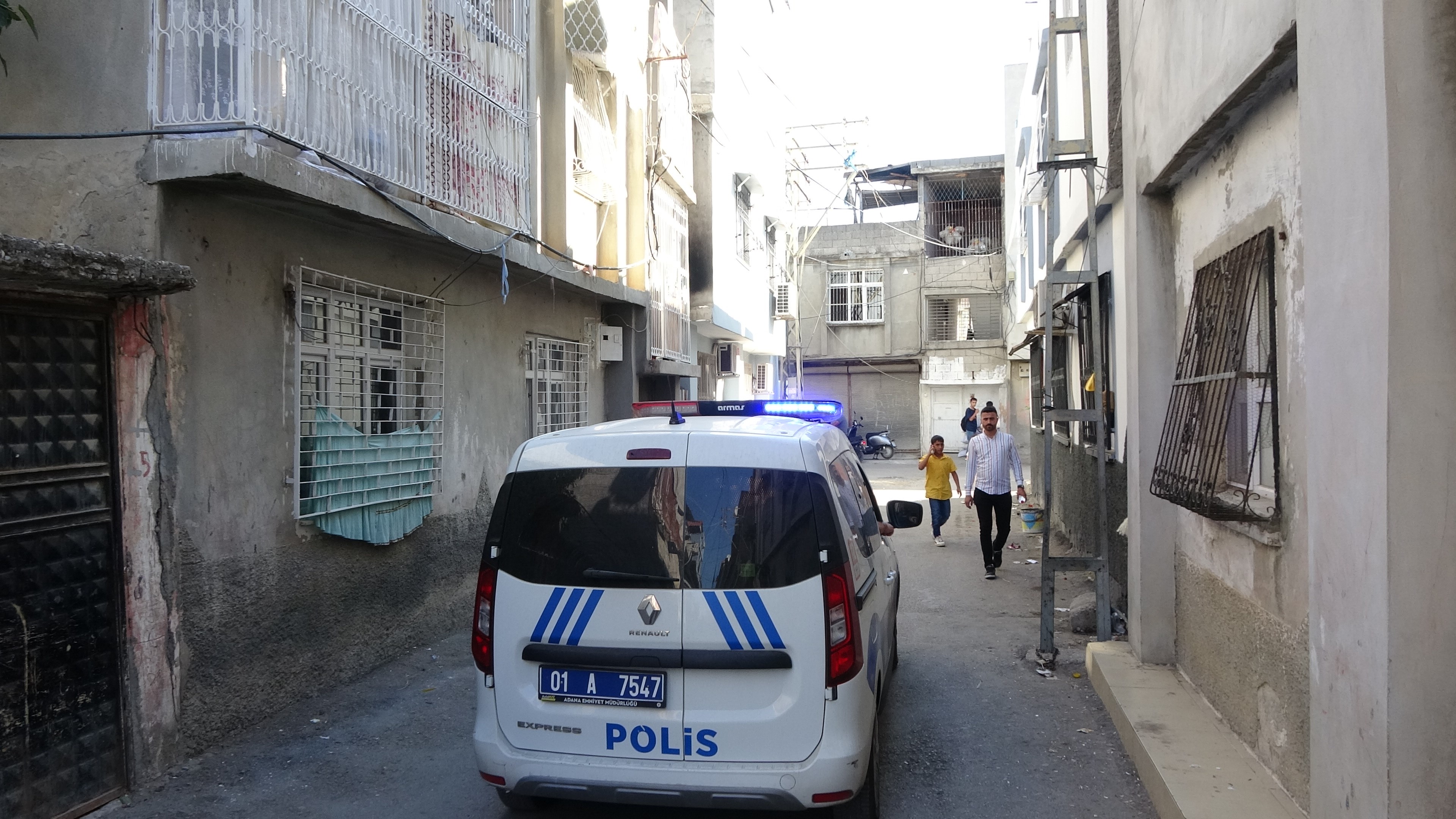 Sokak Ortasında Silahlar Konuştu Kanlı Hesaplaşmada 1 Ölü, 3 Yaralı (5)