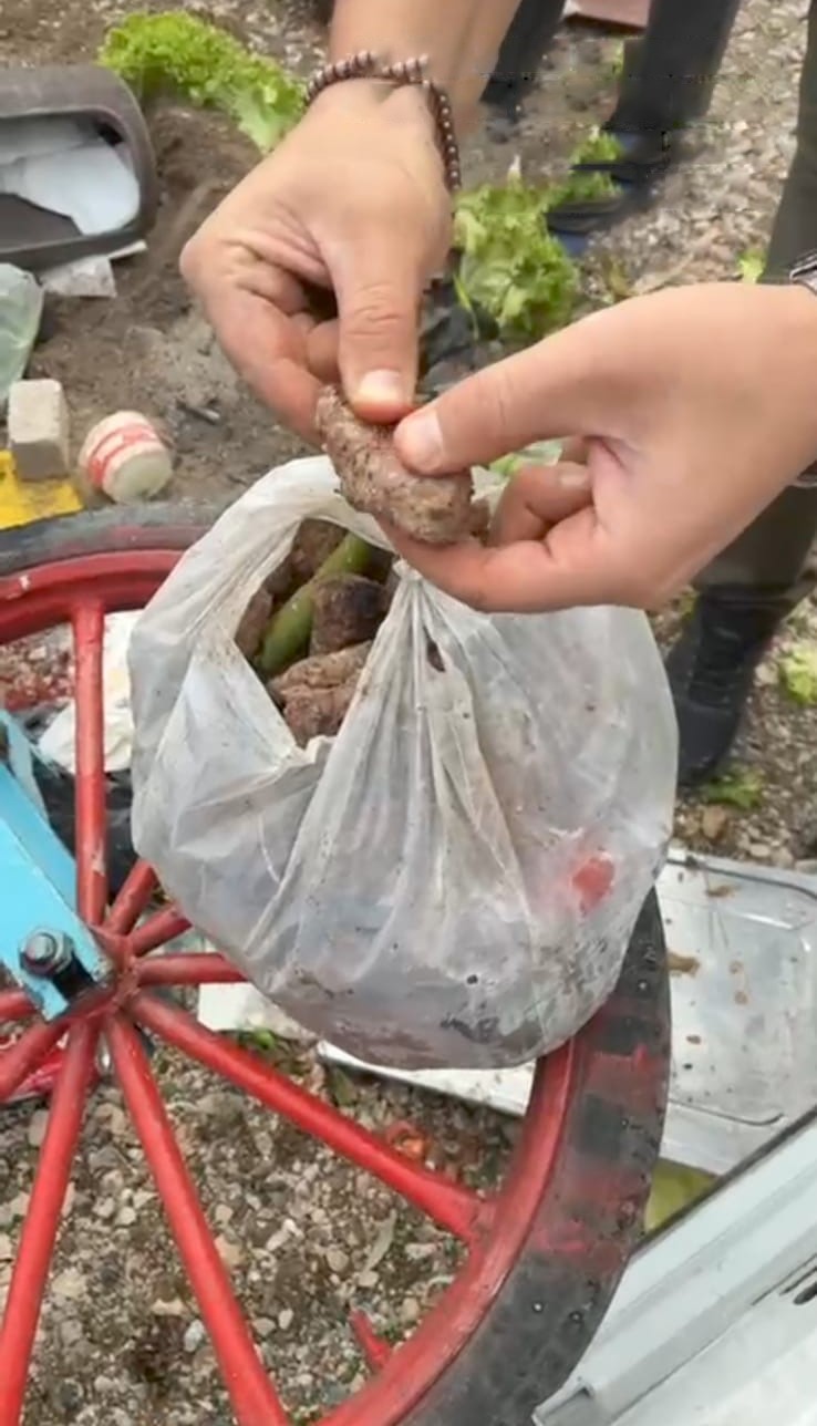 Stadyumda Gıda Skandalı Bozuk Köfte Ve Küflenmiş Sucuklar Ele Geçirildi (3)