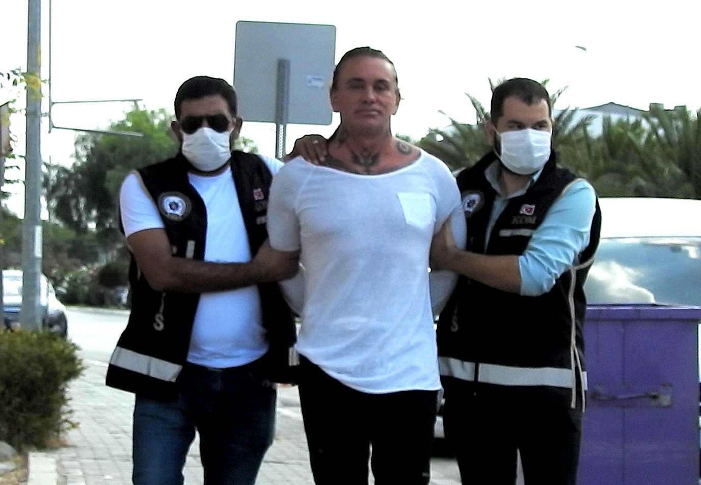 Suç Dünyasının Ünlü Ismi “Cehennem Necati” İzmir’de Kıskıvrak Yakalandı! (3)