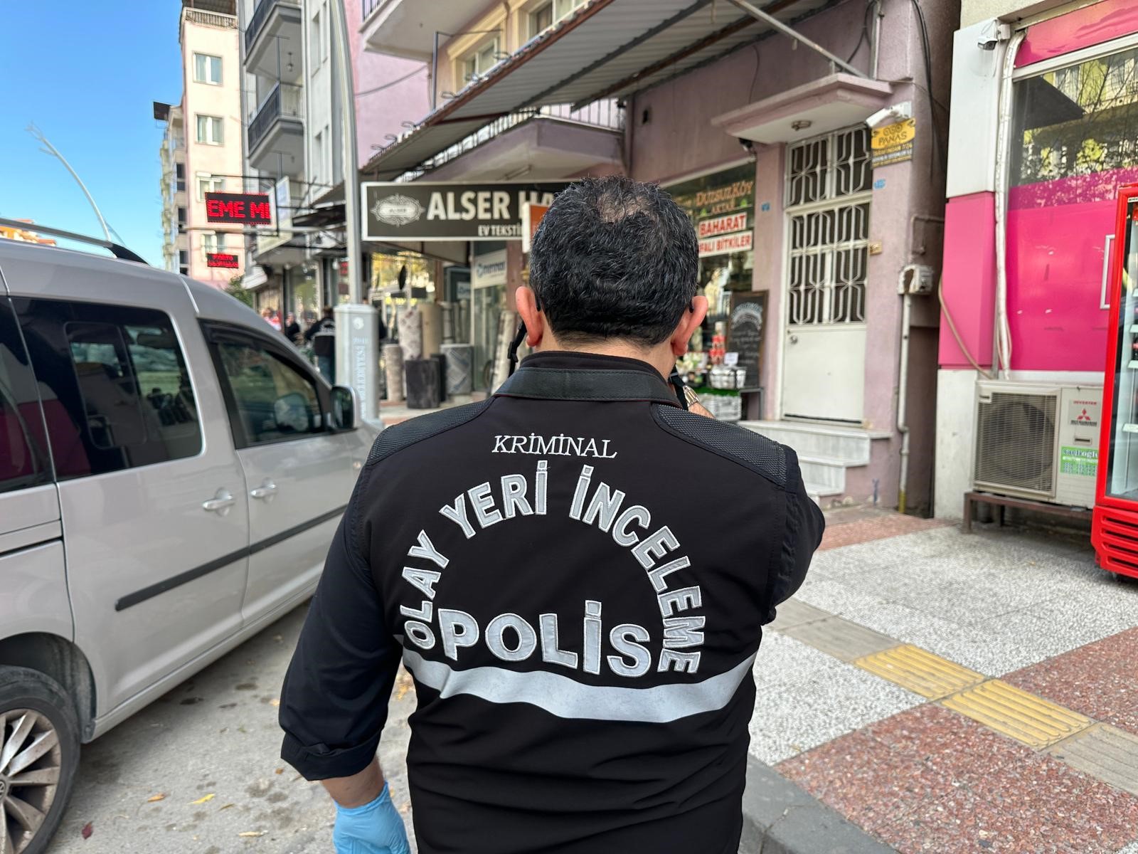 Tartışma Kavgaya, Kavga Kana Bulandı 19 Yaşındaki Genç Bıçakla Ağır Yaralandı (2)