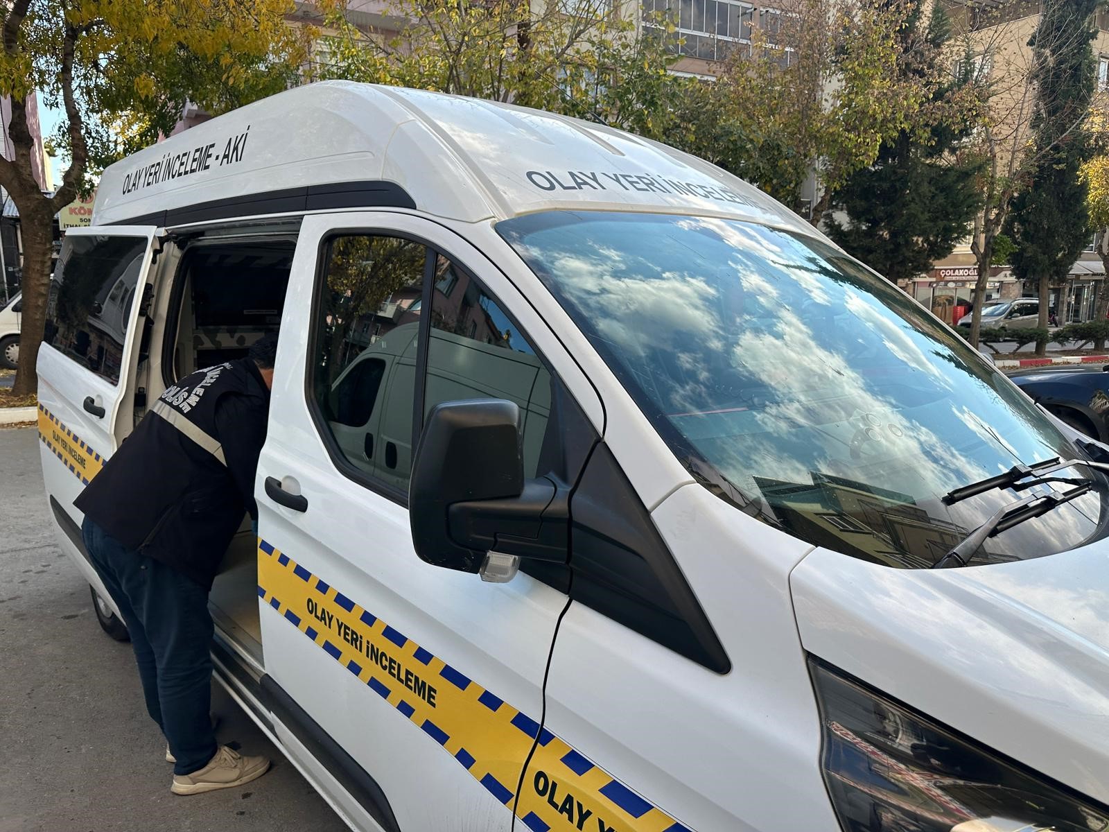 Tartışma Kavgaya, Kavga Kana Bulandı 19 Yaşındaki Genç Bıçakla Ağır Yaralandı (3)