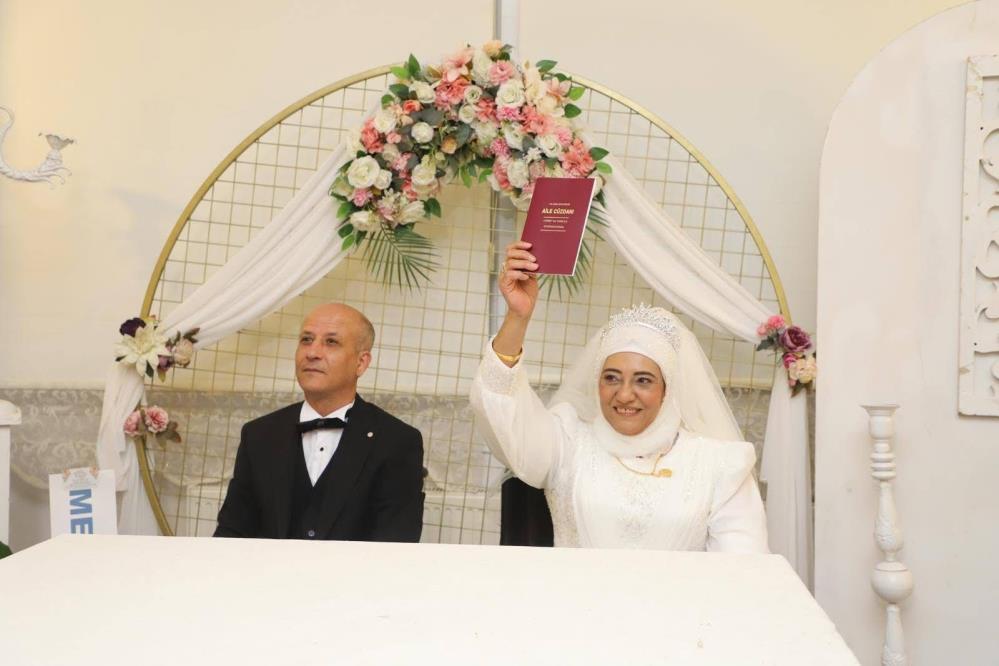 Turgutluda Engel Tanimayan Ask Sevgi Ve Mustafa Cifti Hayatlarini Birlestirdi (1)-1