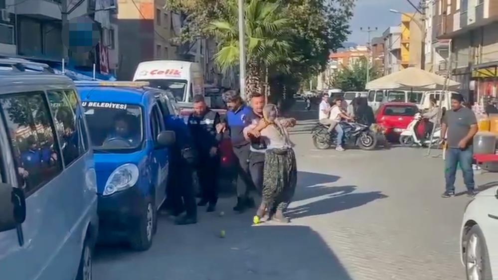 Turgutluda Zabita Ile Seyyar Satici Arasinda Gerginlik O Anlar Kamerada (2)