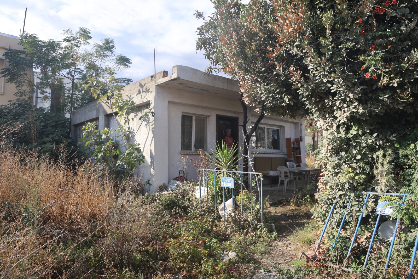 Üç Yıldır Ne Dışarı Çıktı Ne De Banyo Yaptı “Öleceğim” Diyen 23 Yaşındaki Genç, Hayattan Umudunu Kesti (7)