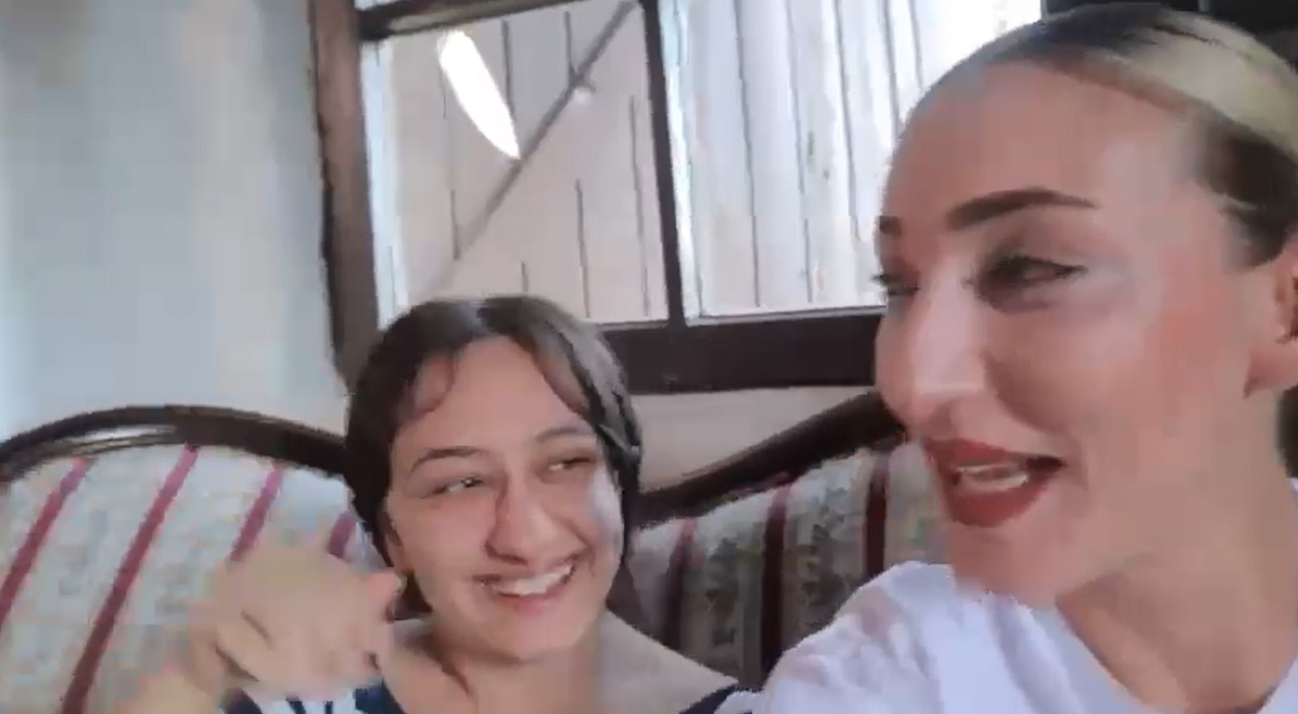 Ünlü Sanatçı Güllü’nün Trajik Ölümü “Eylül Zamanı” Klibinin Kamera Arkası Görüntüleri Ortaya Çıktı (2)