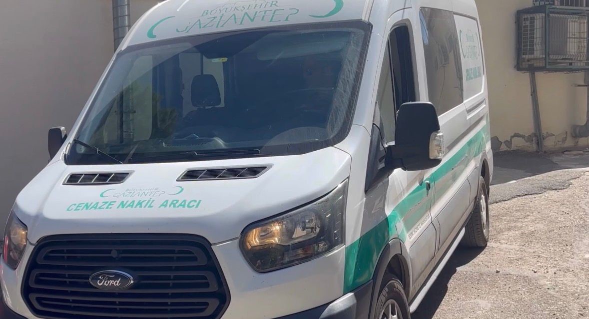 Uyarı Ölüm Getirdi Parkta Tartıştığı Kişi Tarafından Kaskla Dövülen Adam Hayatını Kaybetti (3)