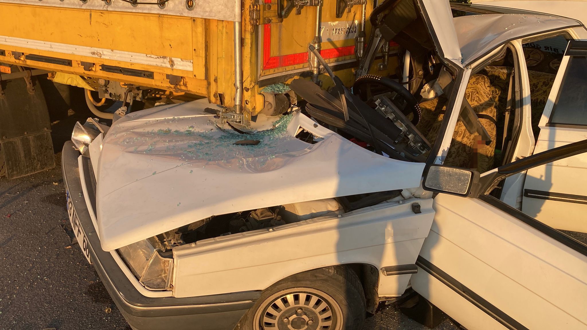 Uyku Faciası Sürücü Park Halindeki Tıra Çarptı, Hayatını Kaybetti (4)