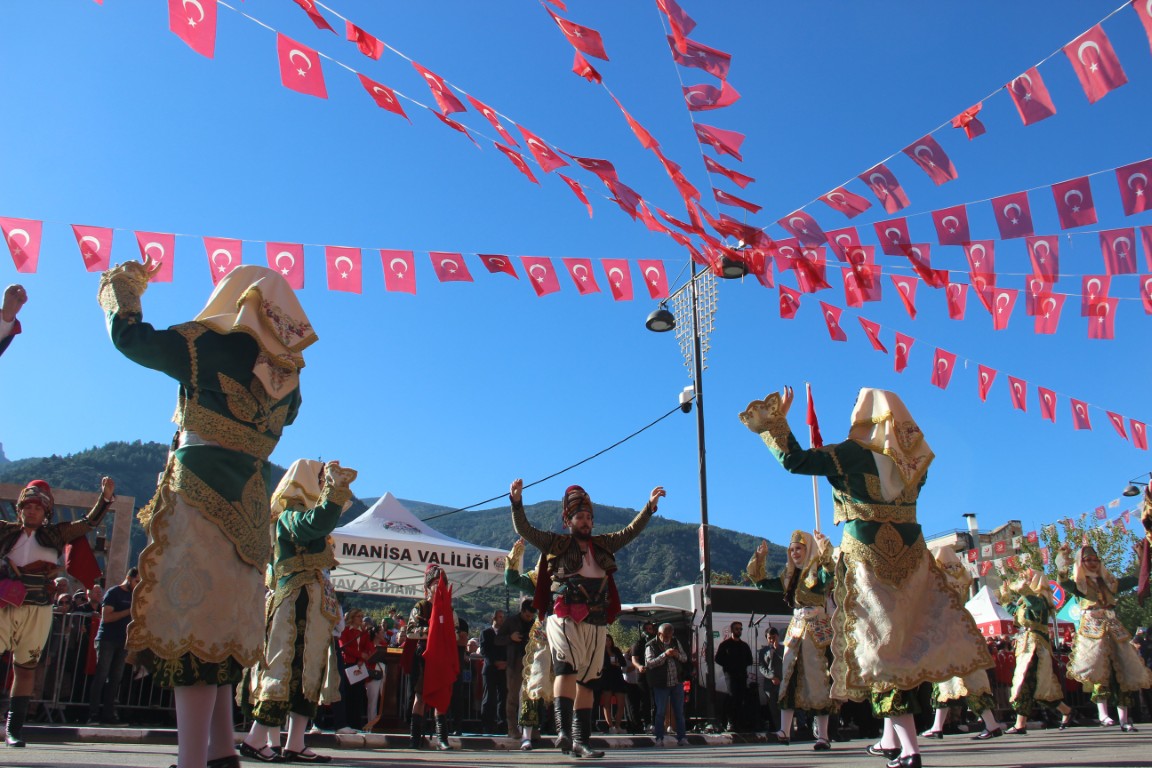 Yasasin Cumhuriyet Yasasin Turkiye Manisada 29 Ekim Gururu (6) (Orta)