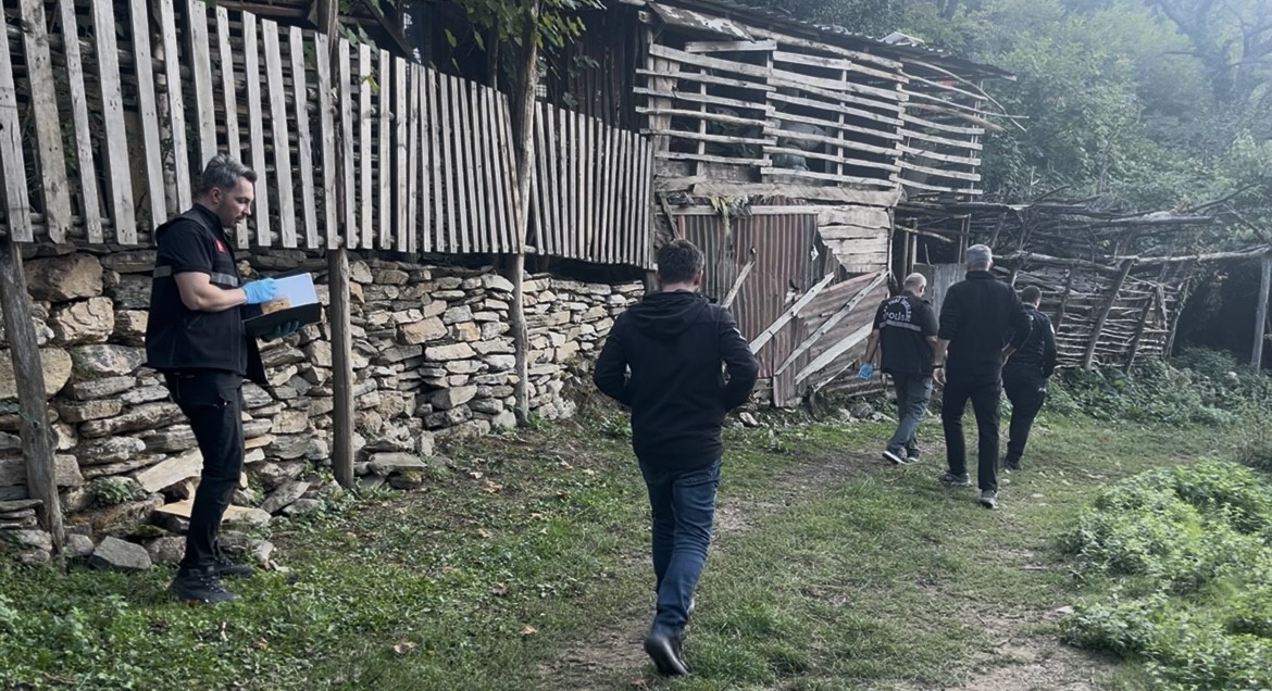 Yaylada Korkunç Anlar Silahlı Kavgada 3 Kişi Kanlar Içinde Yere Yığıldı (2)