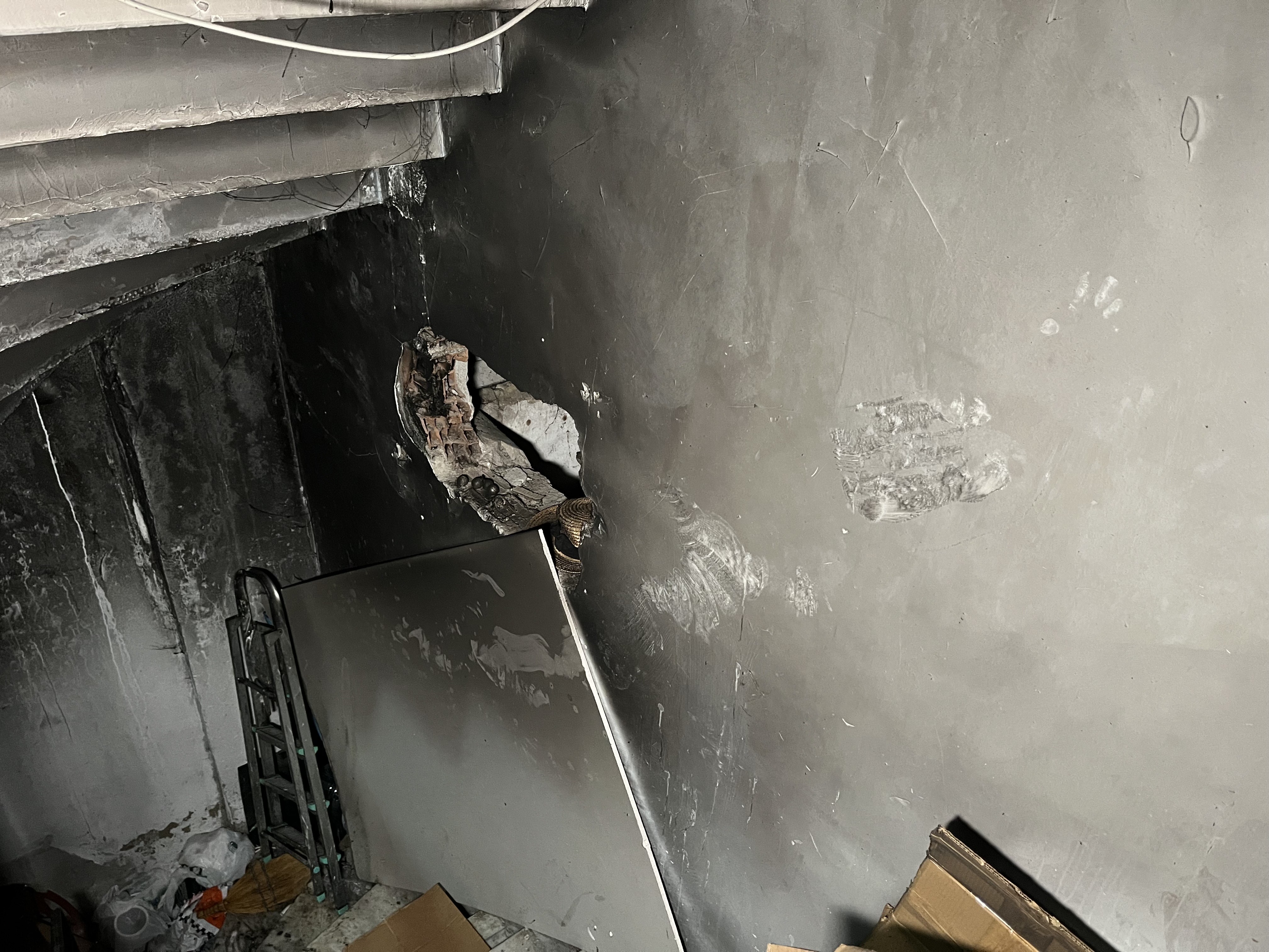 “Yine Tehdit Etti, Bu Kez Yaktı” Eski Eşinin Yaşadığı Binayı Kundakladı, 3’Ü Ağır 7 Yaralı (2)