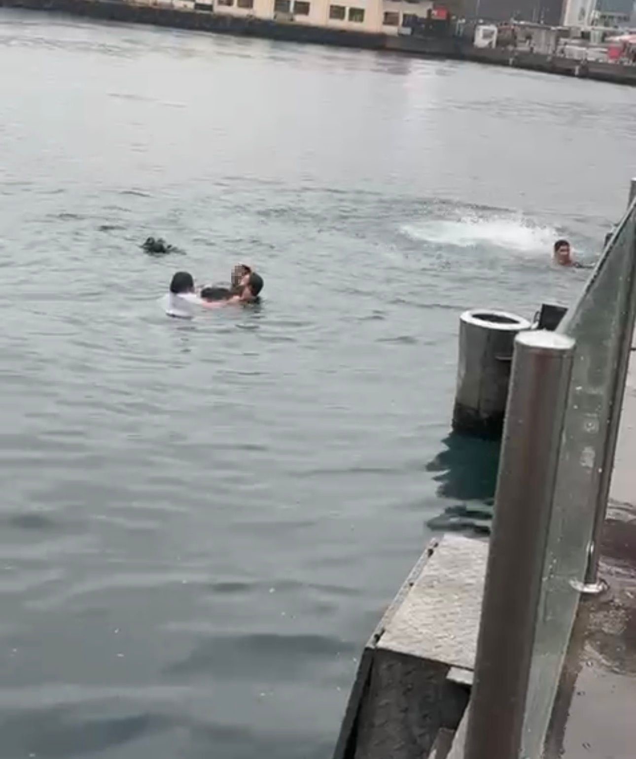 Yürekleri Dağlayan Olay 4 Engelli Denize Düştü, 1 Kişi Hayatını Kaybetti (3)