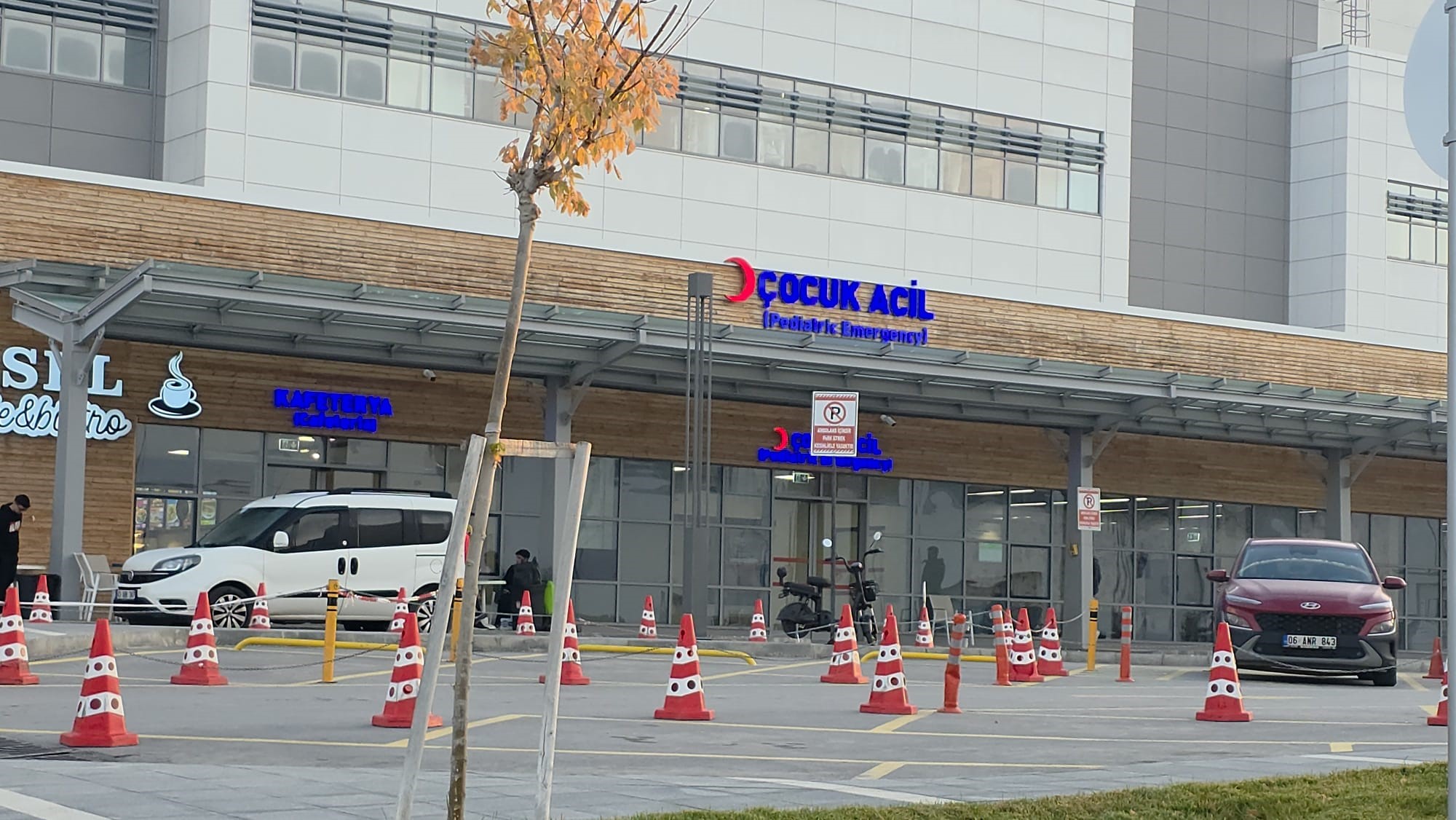 20 Yaşındaki Kadın Banyoda Doğurdu, Bebeğini Poşetle Apartmanın Boşluğuna Attı (2)