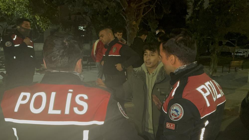 23 Yasindaki Genc Parkta Otururken Tanimadigi Kisi Tarafindan Saldiriya Ugradi-1